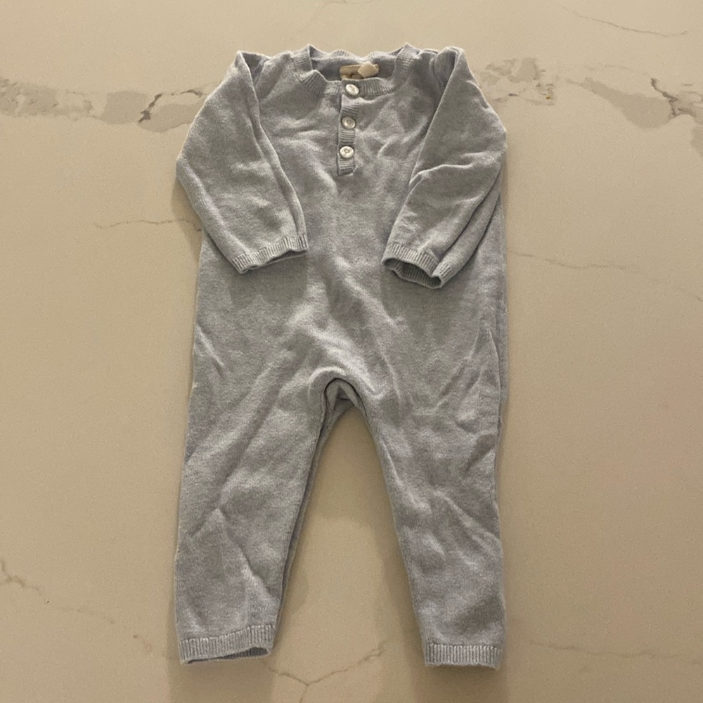 ⚫️ gap ⚫️ light blue knit onesie - size 12-18 months